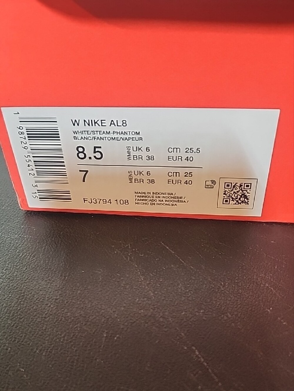 Nike Al8 - Picture 2 of 9